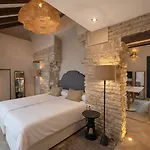 Patio de la Escalera - Agustín Moreno 46 * Córdova