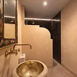 Patio de la Escalera - Agustín Moreno 46 Apartamento *