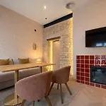 Patio de la Escalera - Agustín Moreno 46