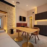 Patio de la Escalera - Agustín Moreno 46