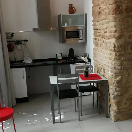 Apartamento Patio De La Escalera - Agustin Moreno 46 *