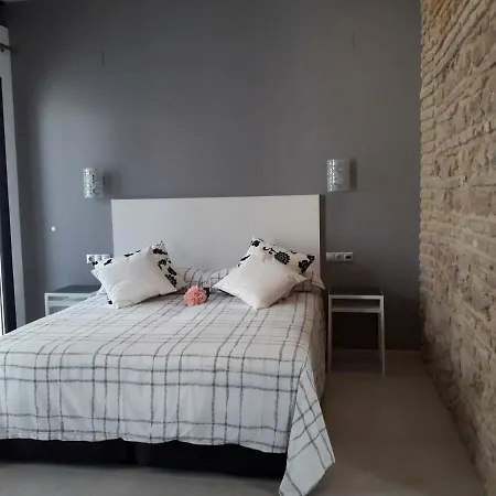 Patio De La Escalera - Agustin Moreno 46 *